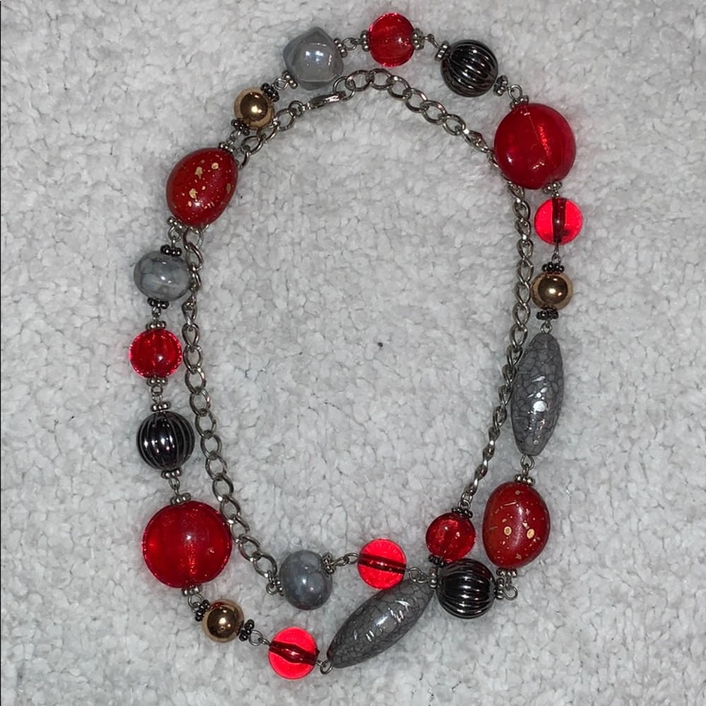 Single Layered Necklace - Picture 3 of 3
